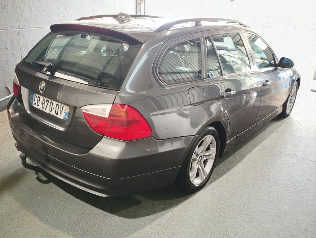 BMW 318d - Photo 2