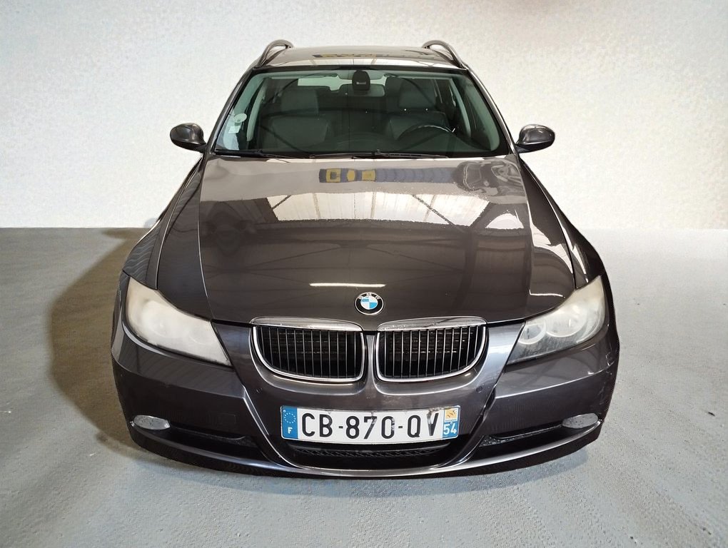 BMW 318d - Photo 4