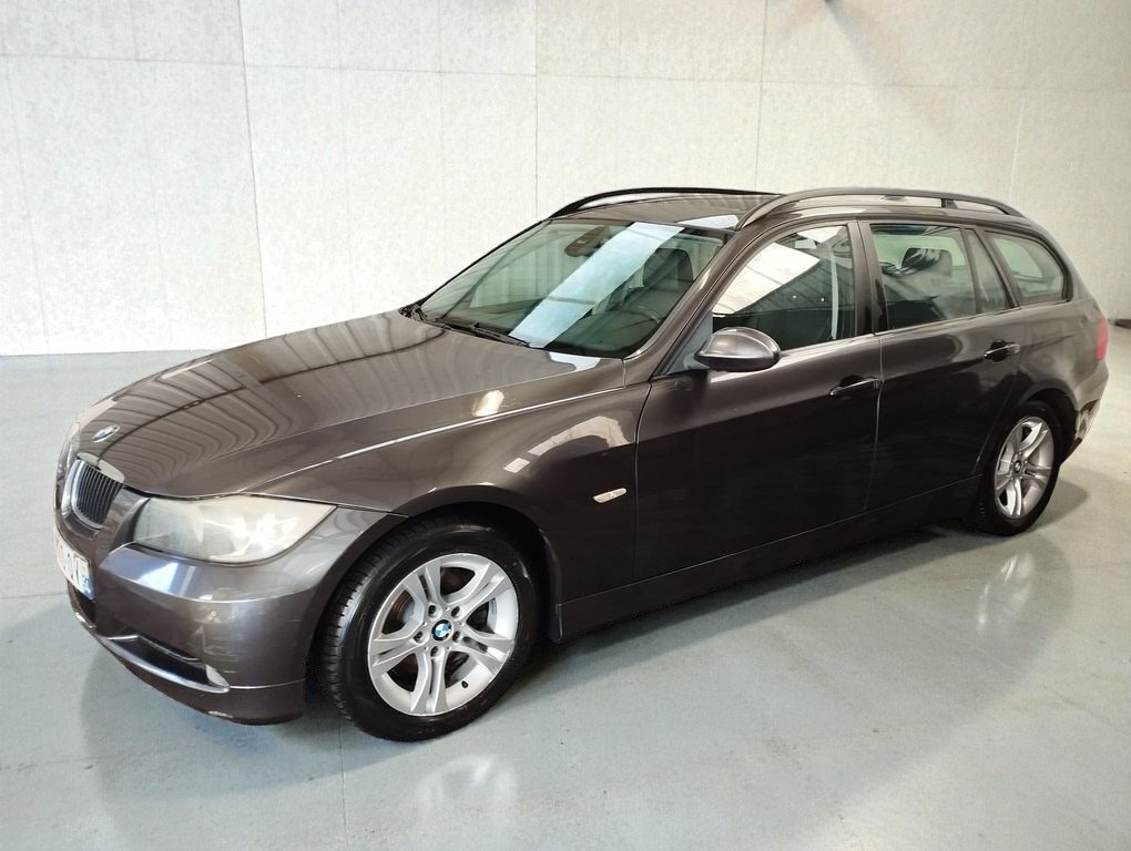 BMW 318d - Photo 6