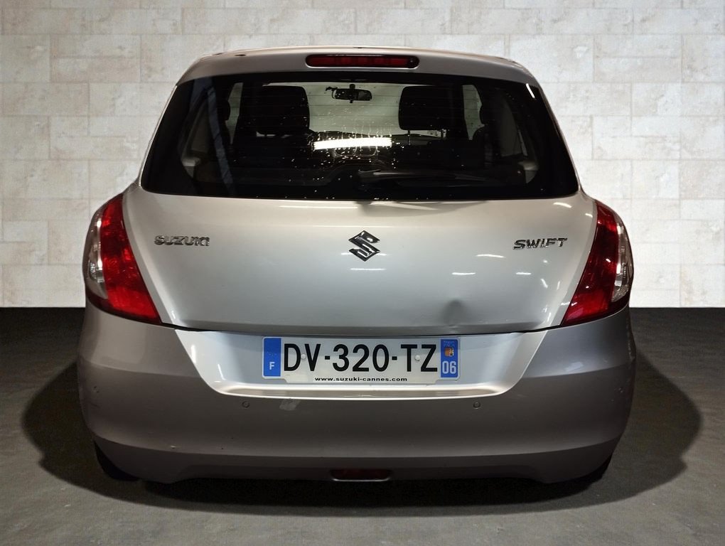 Suzuki Swift - Photo 5