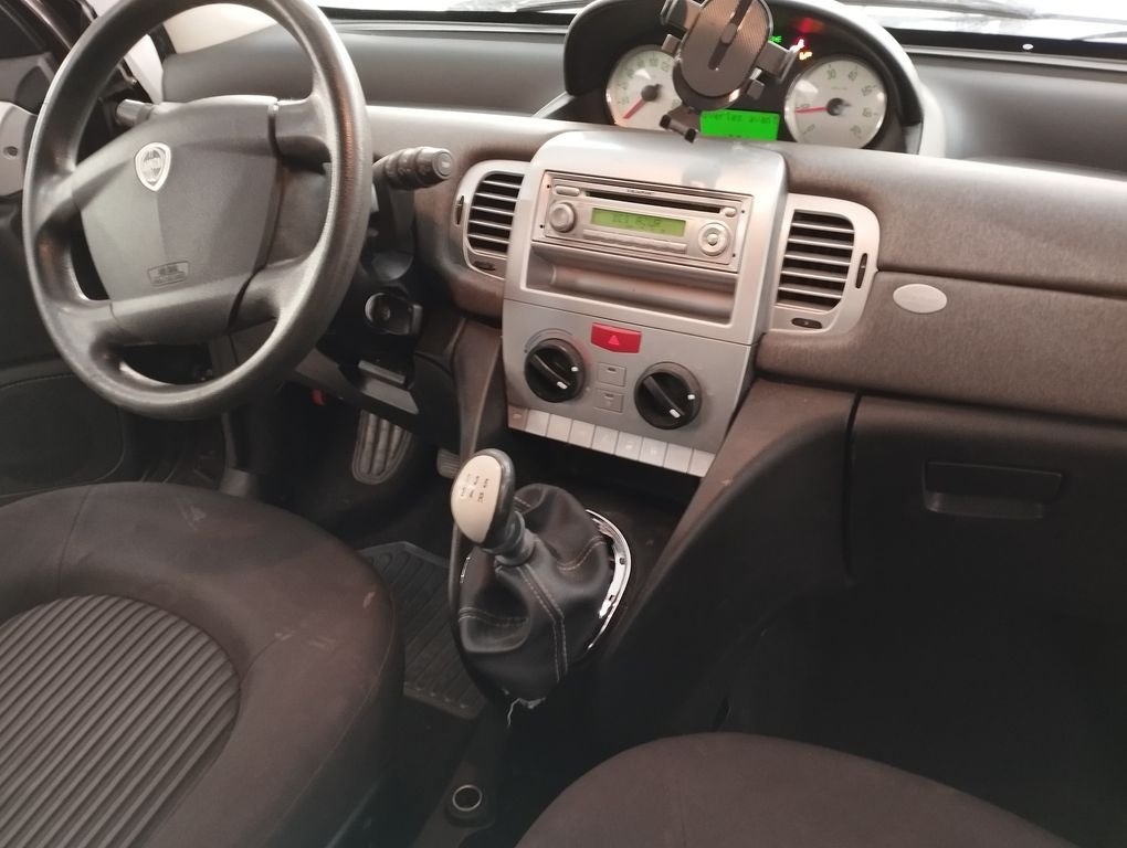 Lancia Ypsilon - Photo 3