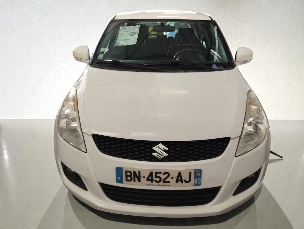 Suzuki Swift - Photo 4