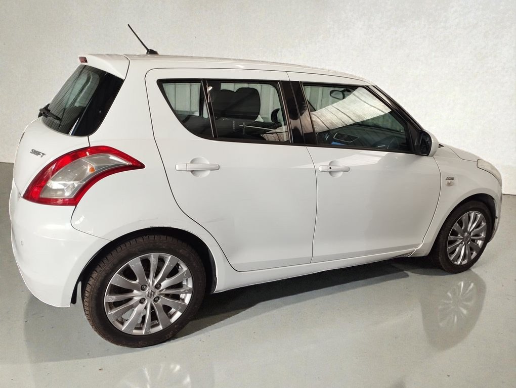 Suzuki Swift - Photo 7