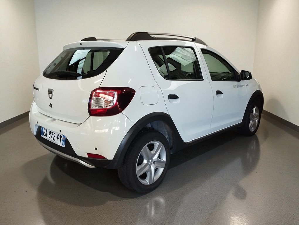 Dacia Sandero - Photo 2