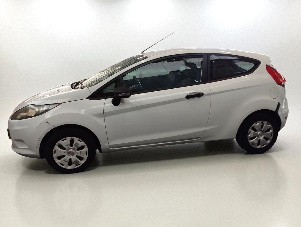 Ford Fiesta - Photo 1