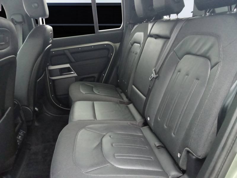 Land Rover Defender - Photo 14