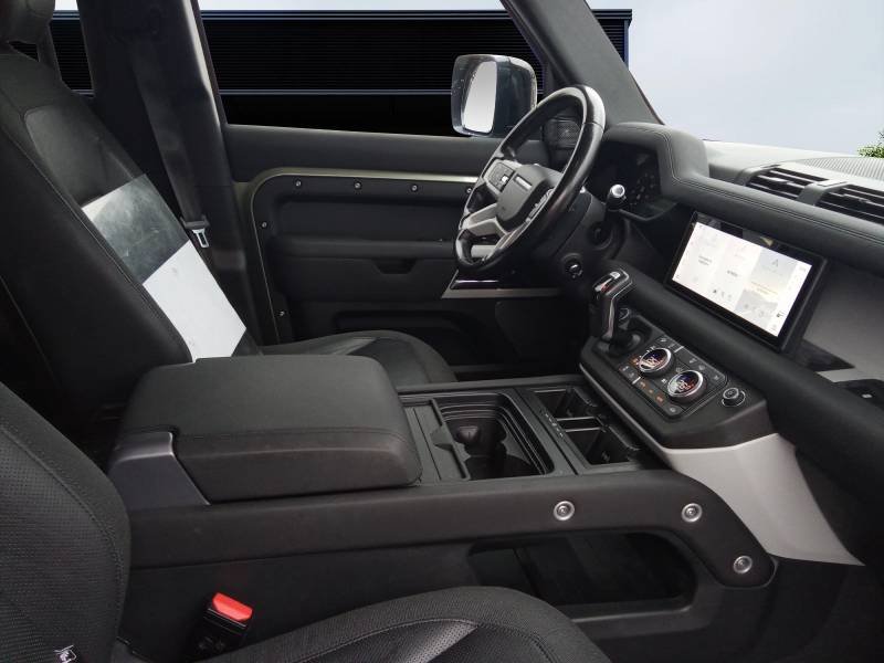Land Rover Defender - Photo 16