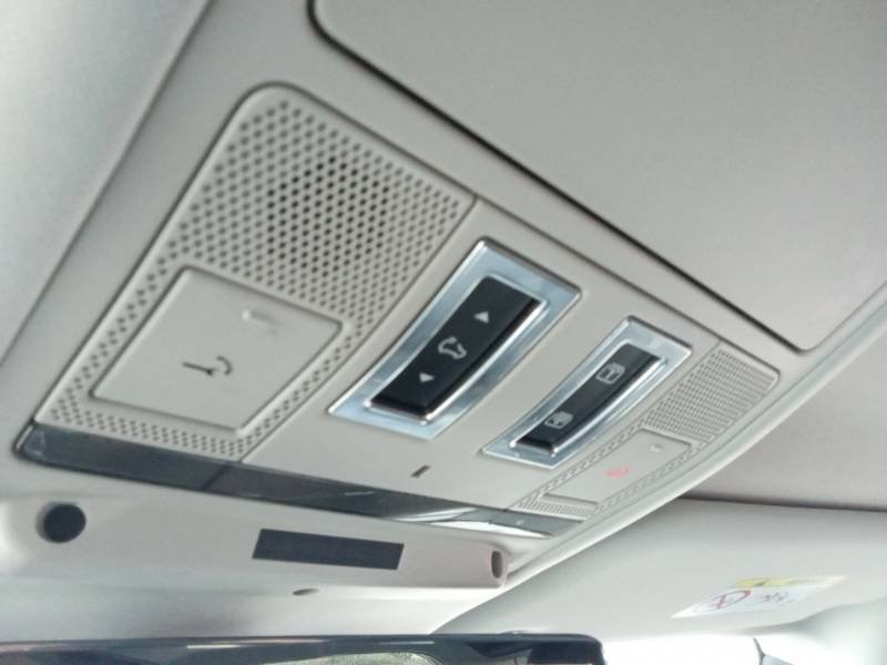 Land Rover Defender - Photo 32