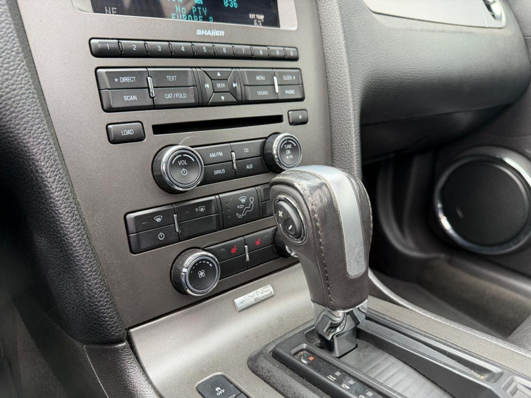 Ford Mustang - Photo 11