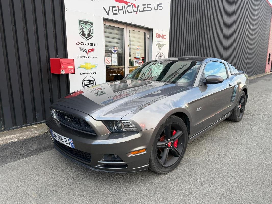 Ford Mustang - Photo 2