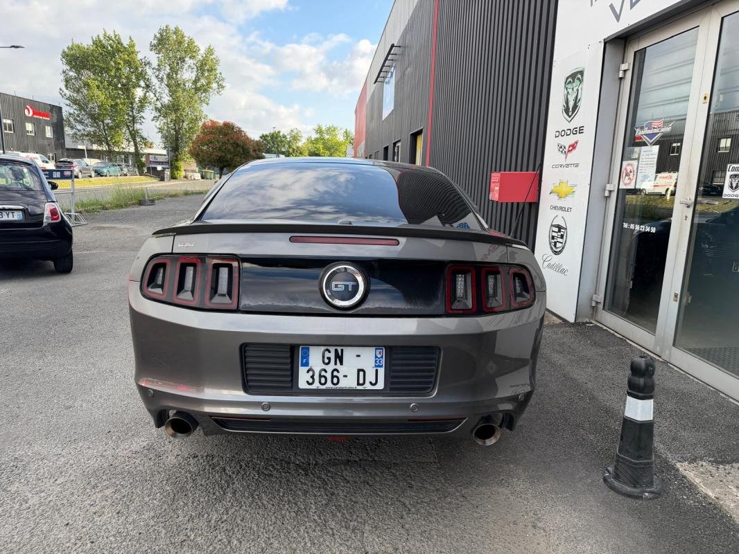 Ford Mustang - Photo 5