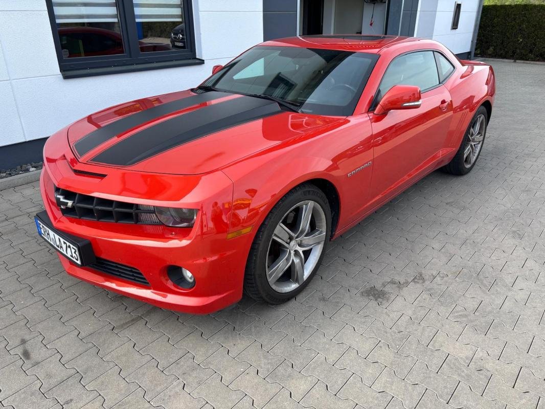Chevrolet Camaro - Photo 1