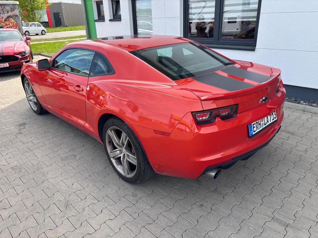 Chevrolet Camaro - Photo 3