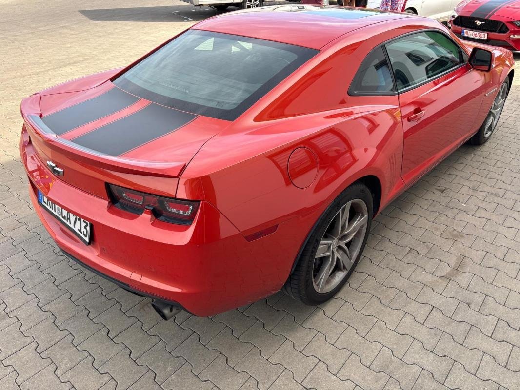 Chevrolet Camaro - Photo 4