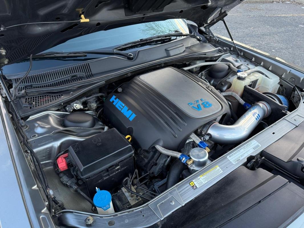 Dodge Challenger - Photo 12