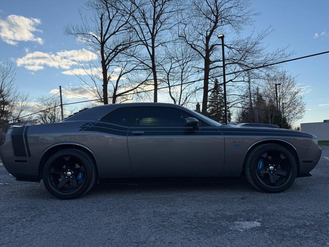 Dodge Challenger - Photo 4