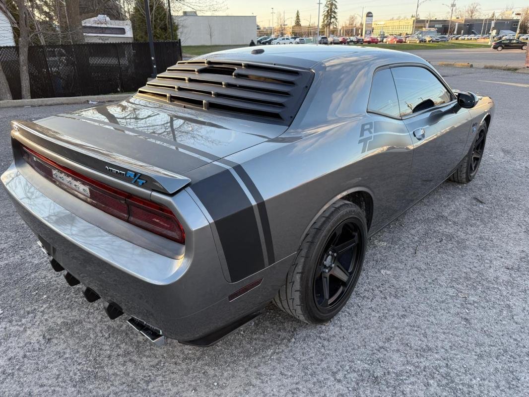 Dodge Challenger - Photo 5