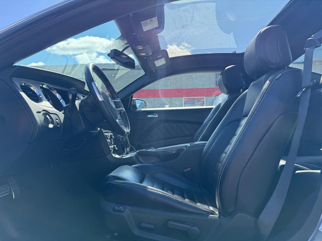 Ford Mustang - Photo 14