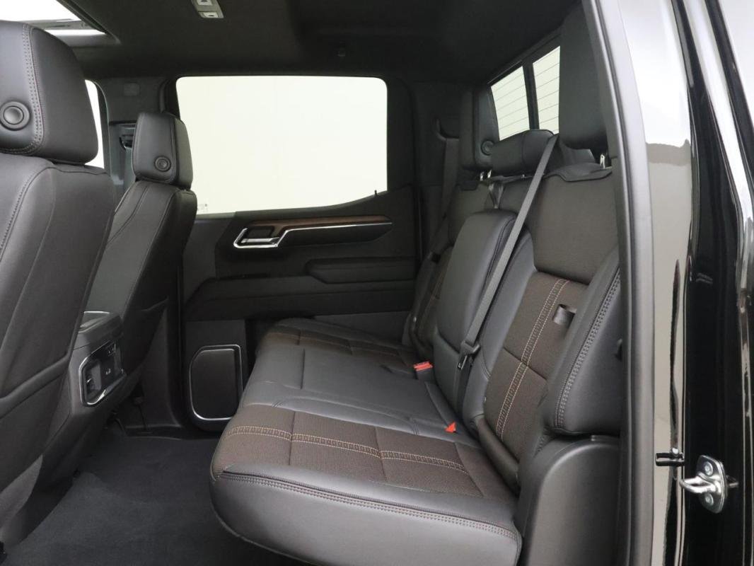 Chevrolet Silverado - Photo 5