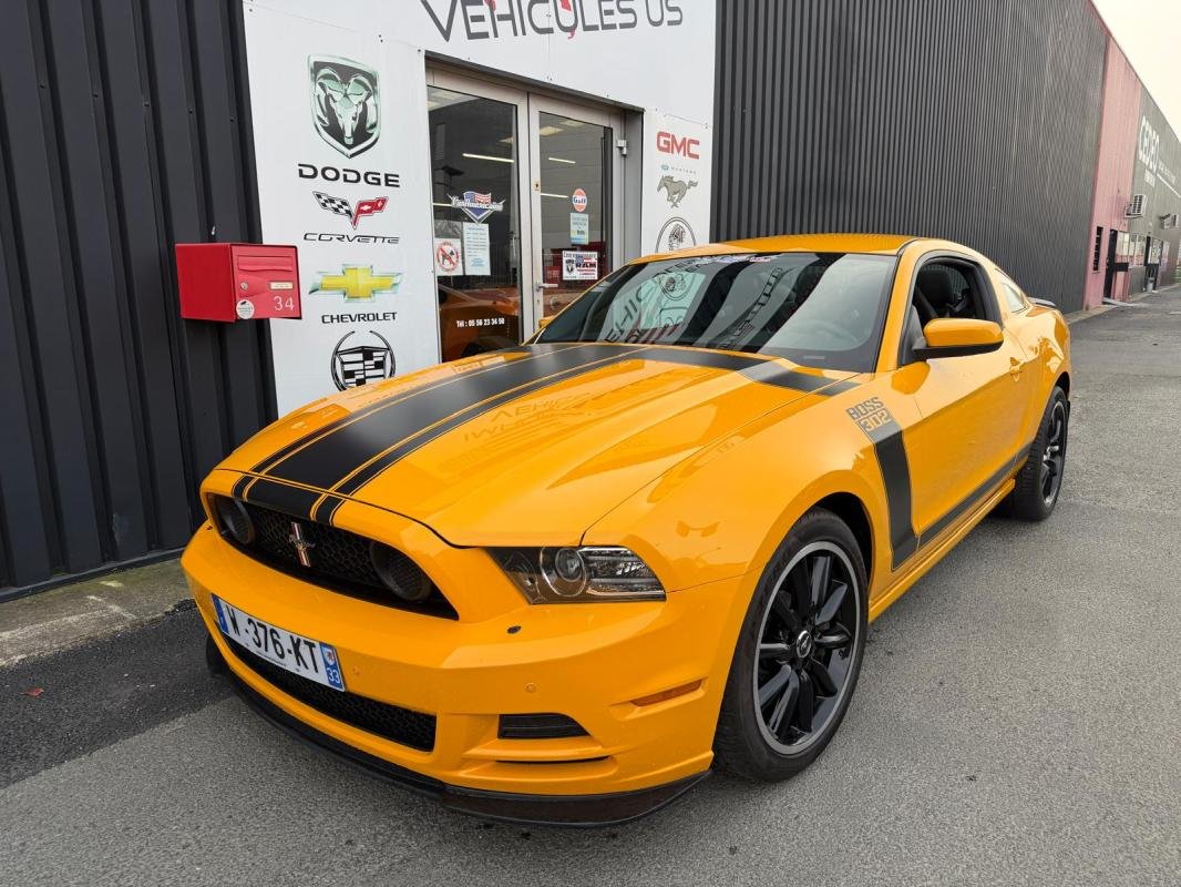 Ford Mustang - Photo 1