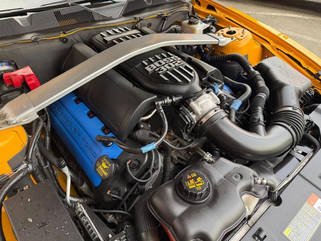 Ford Mustang - Photo 15