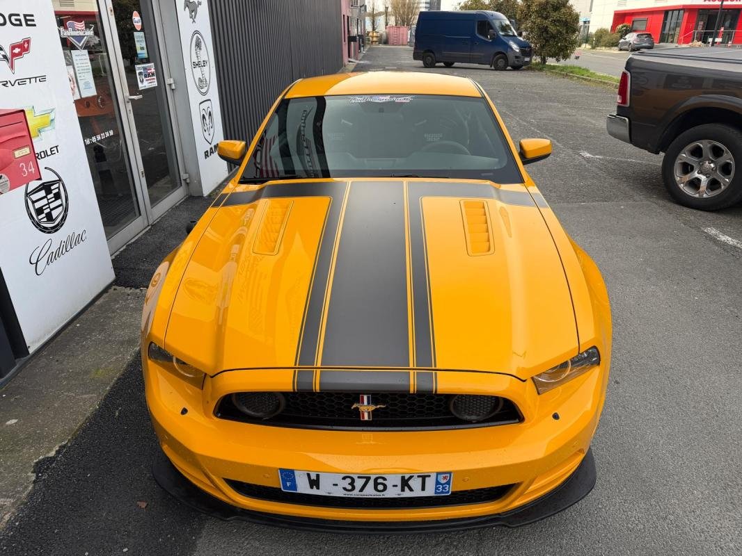 Ford Mustang - Photo 3