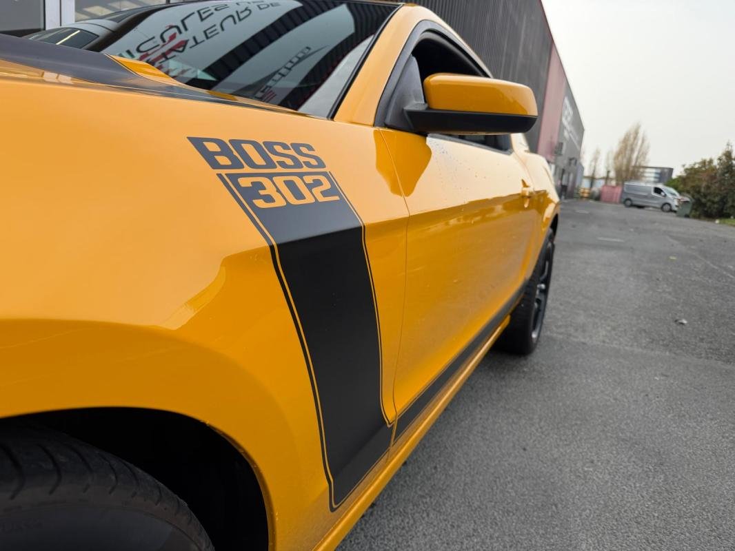 Ford Mustang - Photo 4