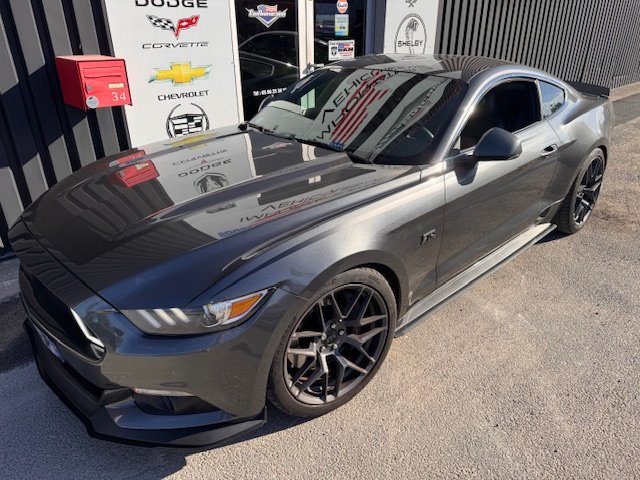 Ford Mustang - Photo 3