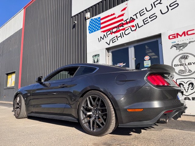 Ford Mustang - Photo 7