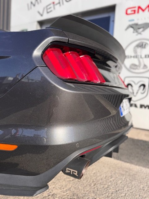 Ford Mustang - Photo 9