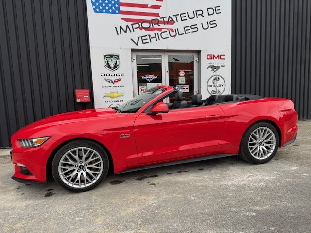 Ford Mustang Convertible - Photo 5