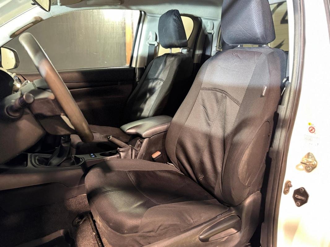 Toyota Hilux - Photo 9