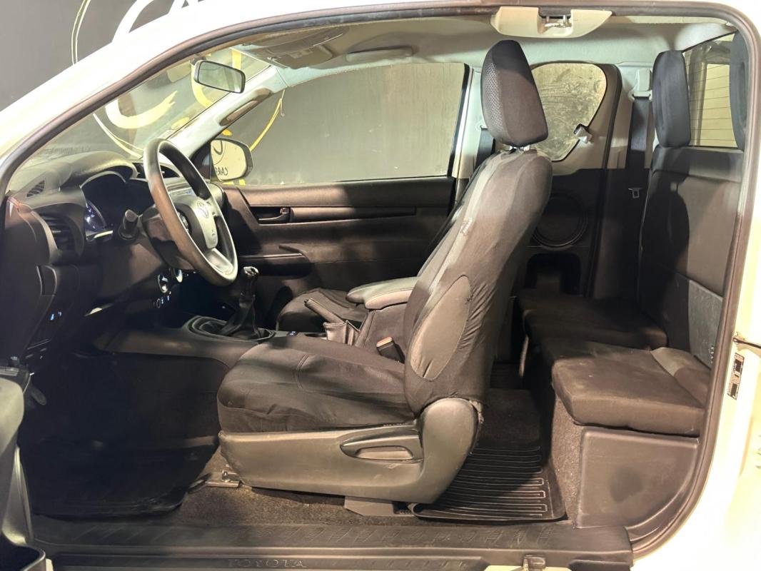 Toyota Hilux - Photo 10