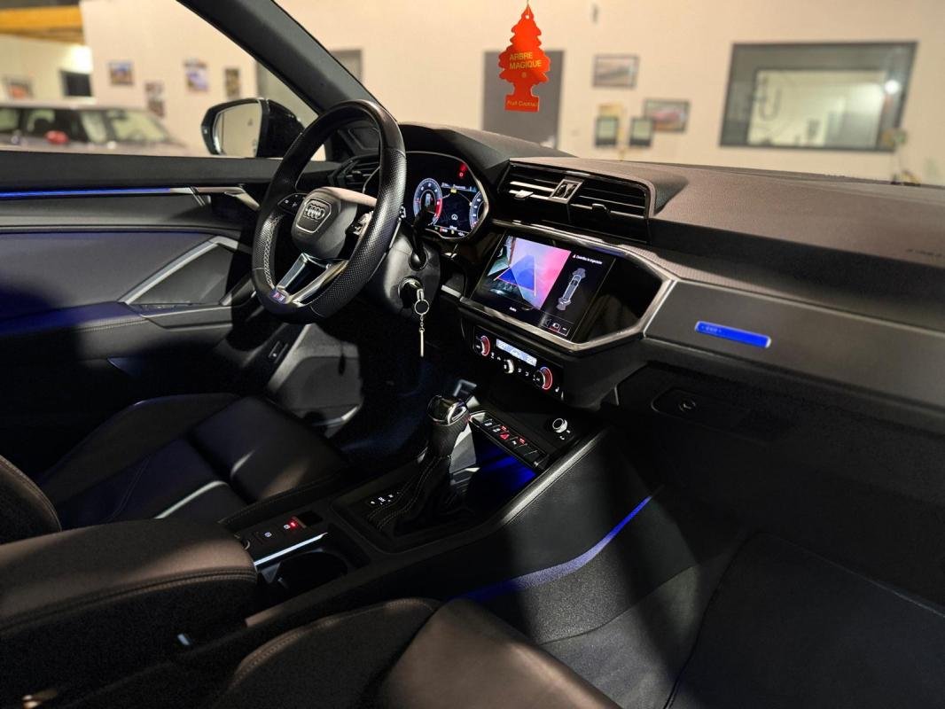 Audi Q3 - Photo 11