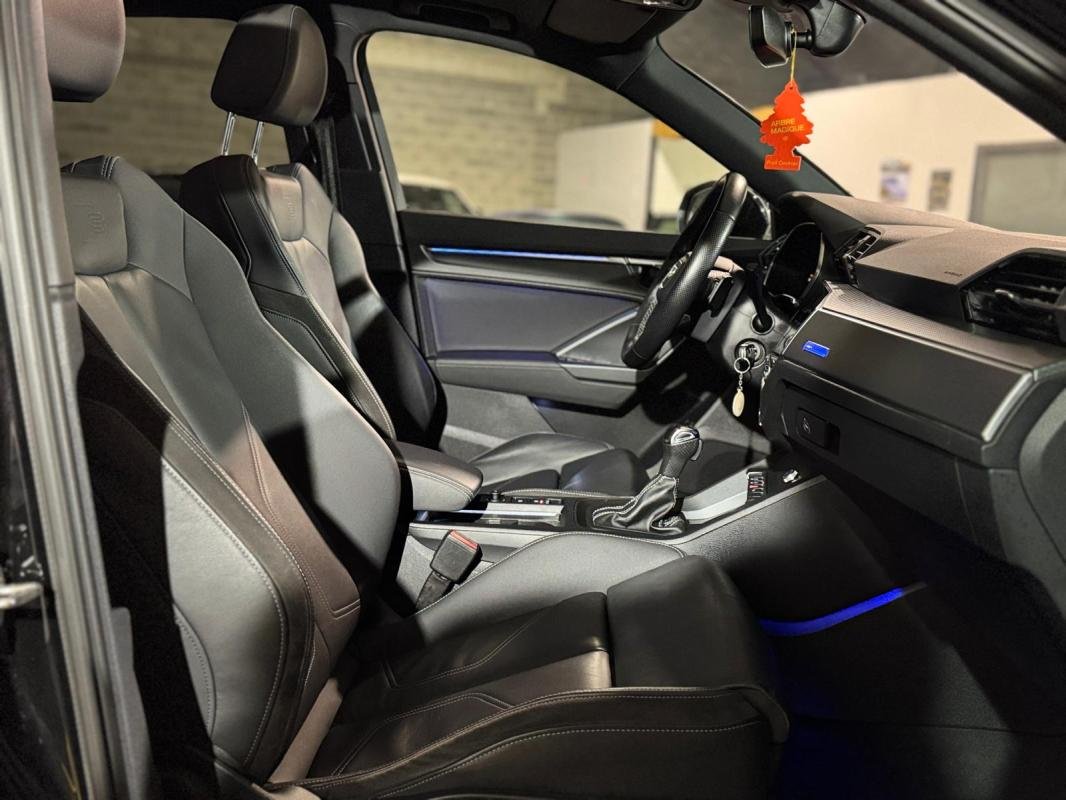 Audi Q3 - Photo 12