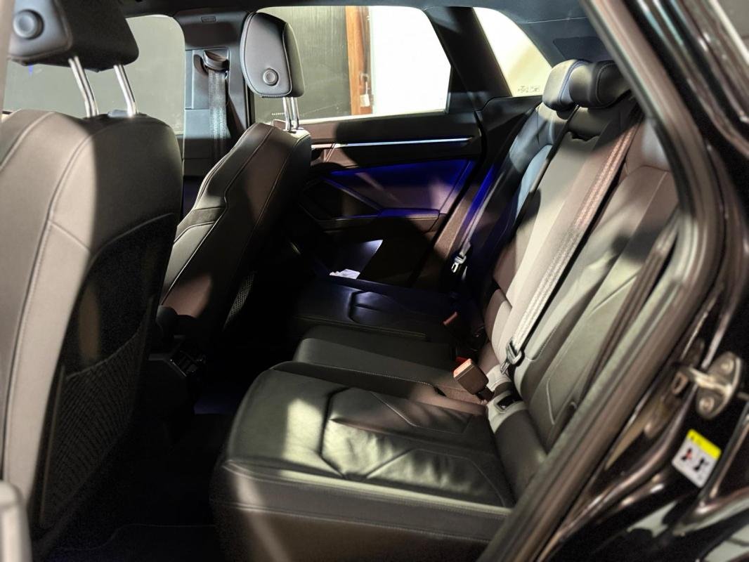 Audi Q3 - Photo 13