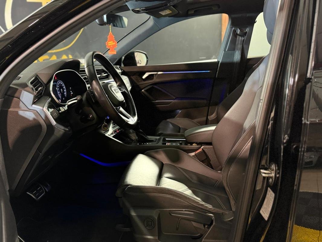 Audi Q3 - Photo 8