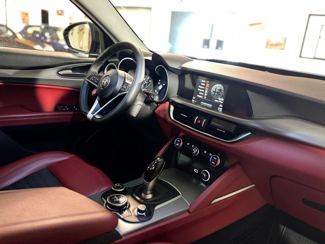 Alfa Romeo Stelvio - Photo 12