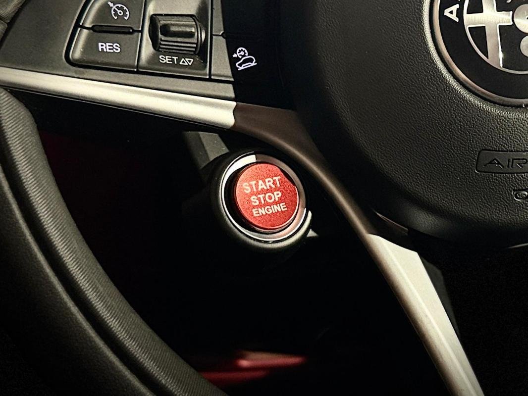 Alfa Romeo Stelvio - Photo 18
