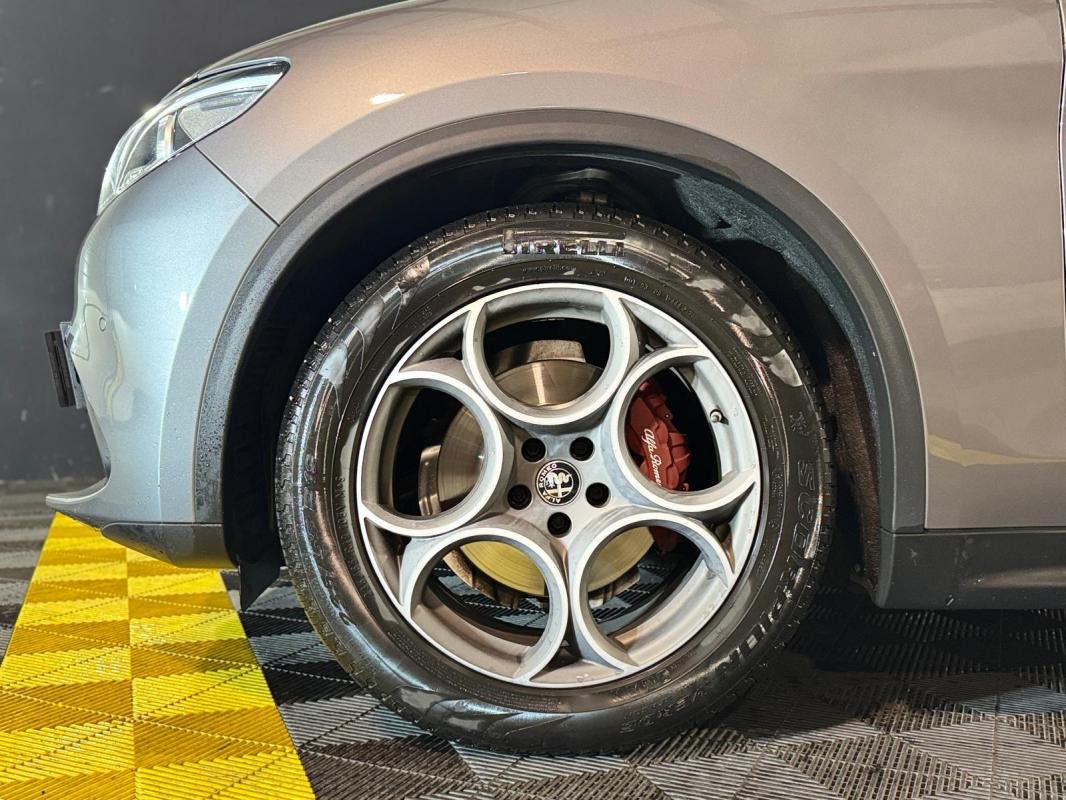 Alfa Romeo Stelvio - Photo 20