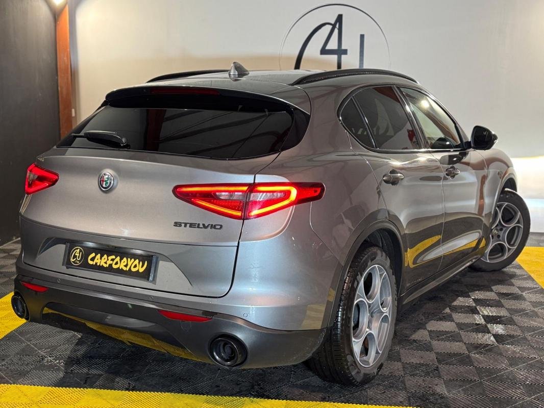 Alfa Romeo Stelvio - Photo 4