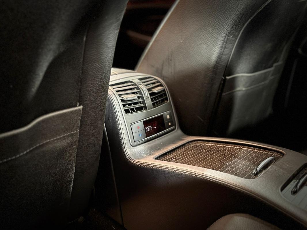Mercedes CLS 350 - Photo 19