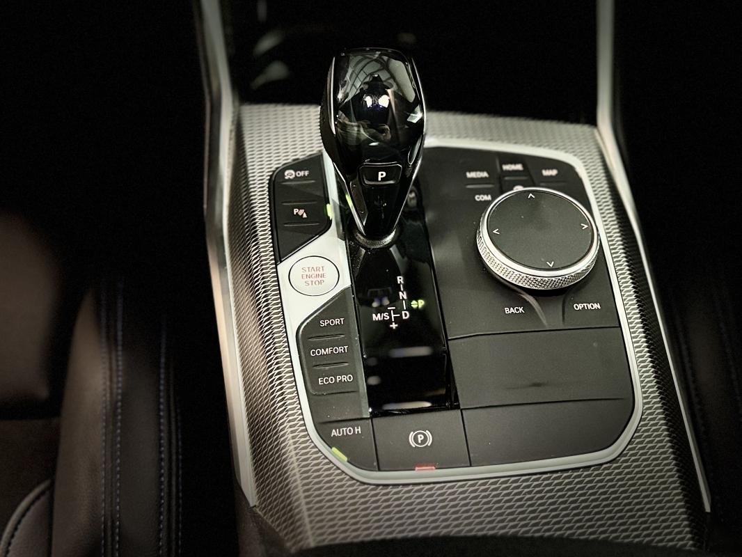 BMW Série 3 - Photo 15