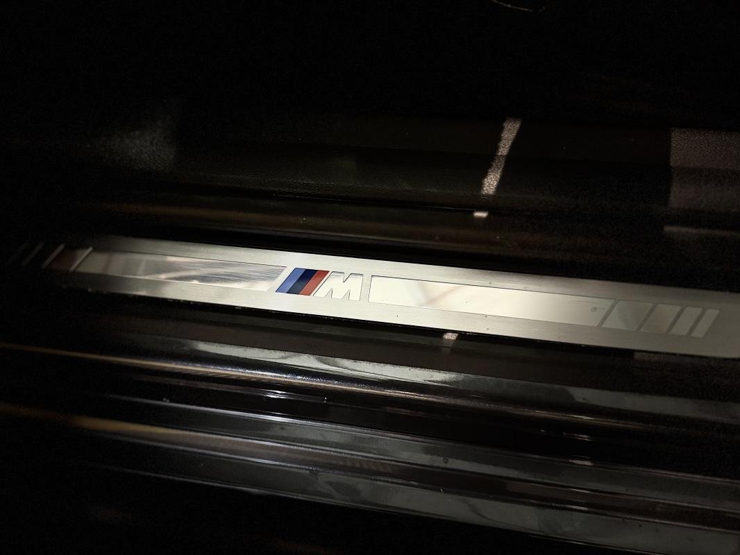 BMW Série 3 - Photo 18