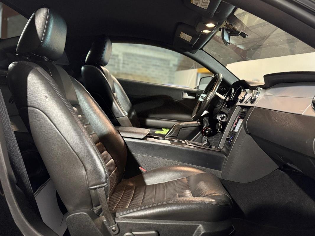 Ford Mustang - Photo 10