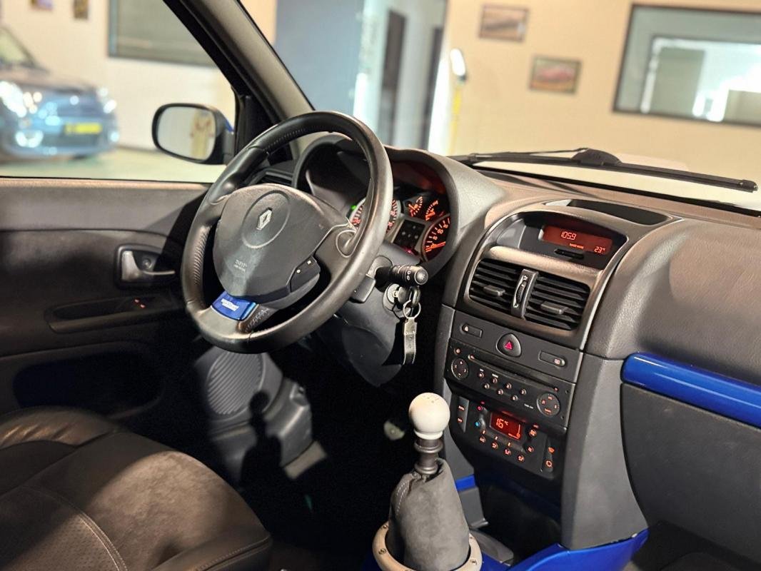 Renault Clio - Photo 11