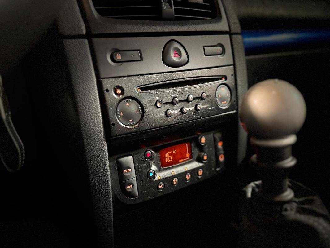 Renault Clio - Photo 14