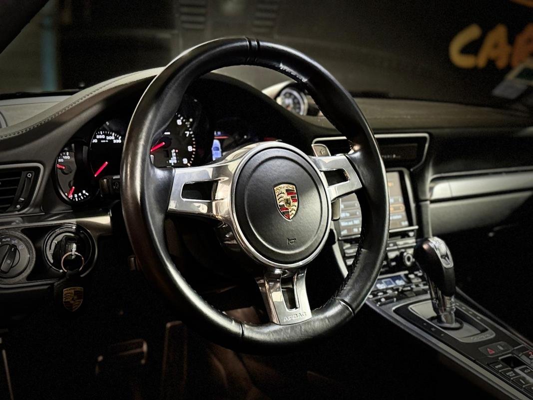 Porsche 911 - Photo 13