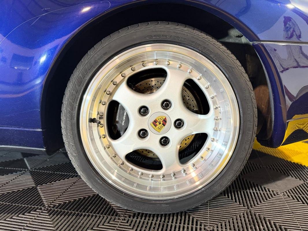 Porsche 911 - Photo 13