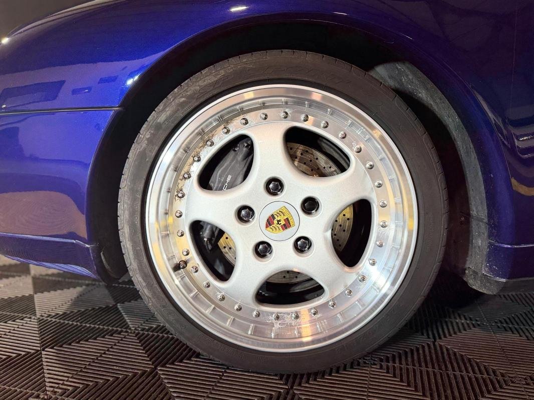 Porsche 911 - Photo 16